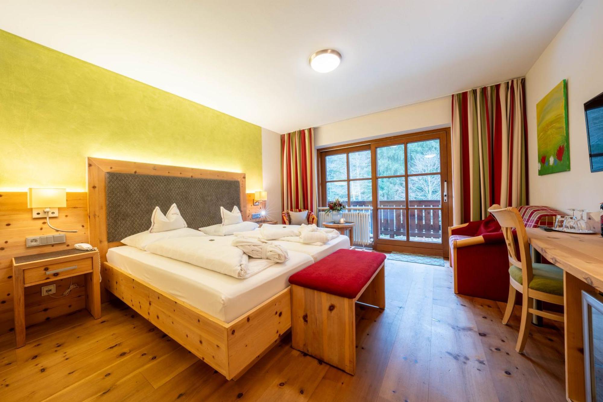 Double Room,1758266700:JPEG